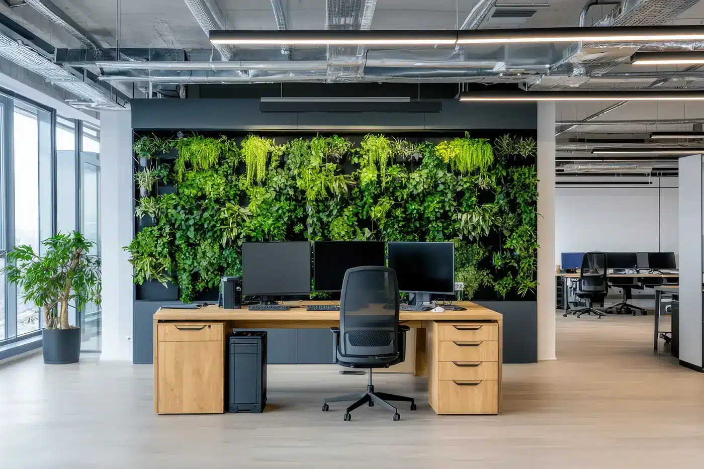 Ufficio con sedia ergonomica e parete verticale a Pavia